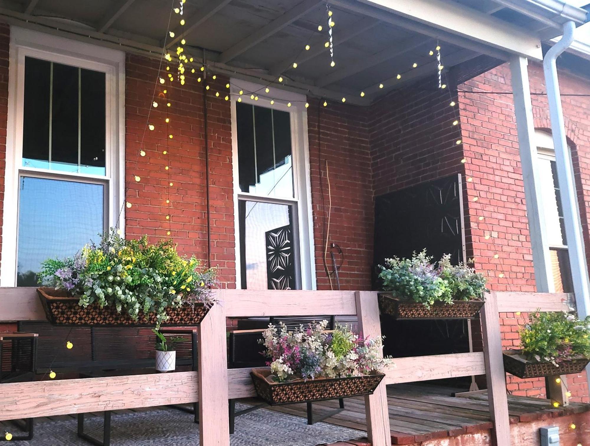 Spacious Luxury Apt In Historic Downtown - Oh Amish Country Millersburg Exterior foto